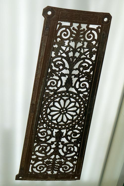 Gusseiserne-Trittstufe