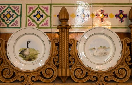 Wandteller aus Porzellan